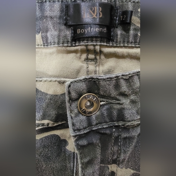 NWOT L&B Distressed Boyfriend Camo Pants - Picture 2 of 3